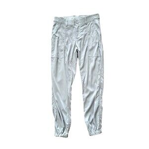 Under Armour Women’s Grey Small Hiking Pants Jogger  Outdoor Trail Dance Studio